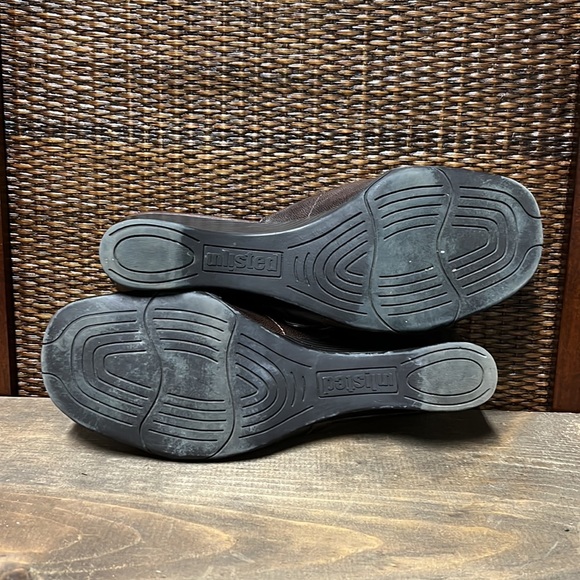 90’s Unlisted Showcase Brown Wedges - Picture 7 of 16